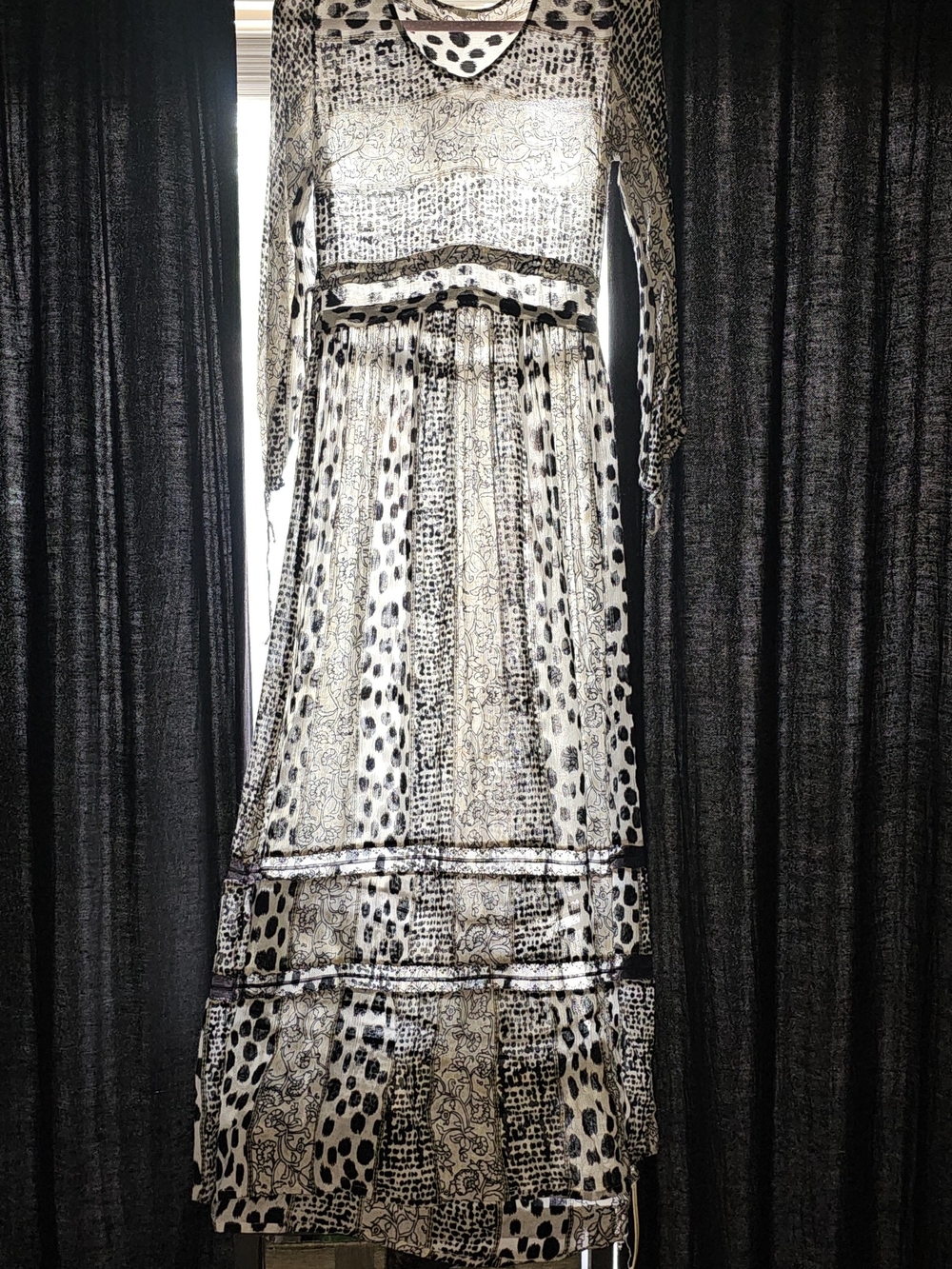 En Creme Black and White Printed Maxi Dress W/ Cinch Sleeves & Waist Sz Sm